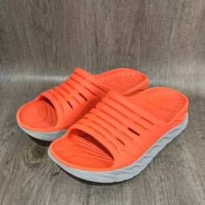 Hoka One One Ora Recovery Slides Sandals Mens size 9 Orange Gray